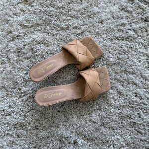 Women's cream heels
